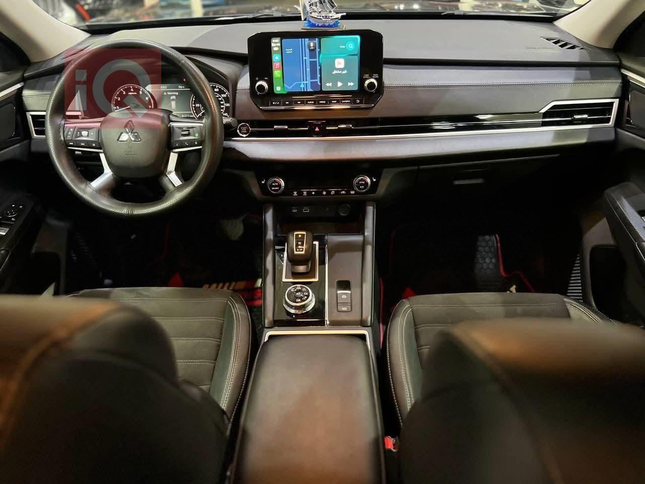 ميتسوبيشي اوتلاندر